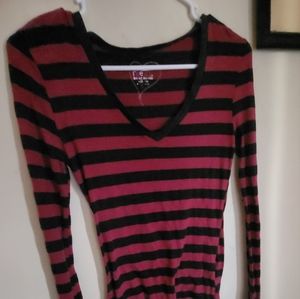 Striped v neck long sleeve